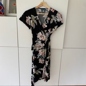 Carry Maternity brand maternity & nursing dress